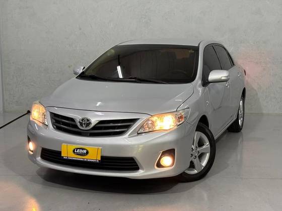 TOYOTA COROLLA 2.0 ALTIS 16V FLEX 4P AUTOMÁTICO